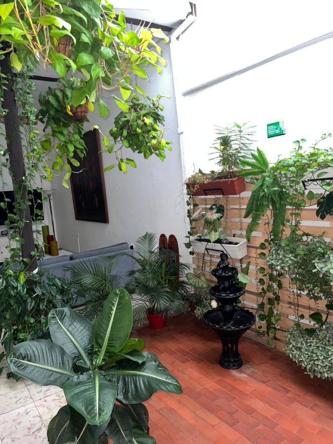 Casa Blanca San Antonio Hostal Boutique Кали Екстериор снимка