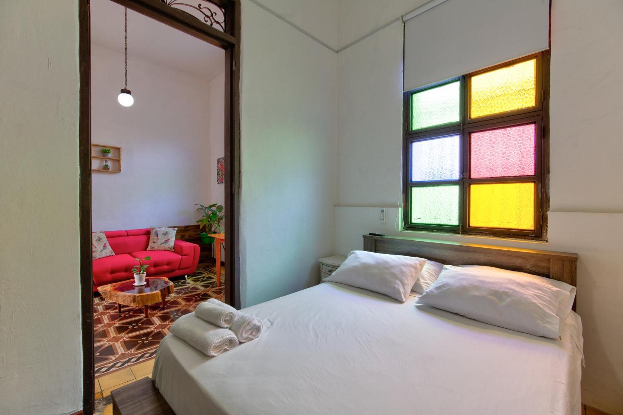 Casa Blanca San Antonio Hostal Boutique Кали Екстериор снимка