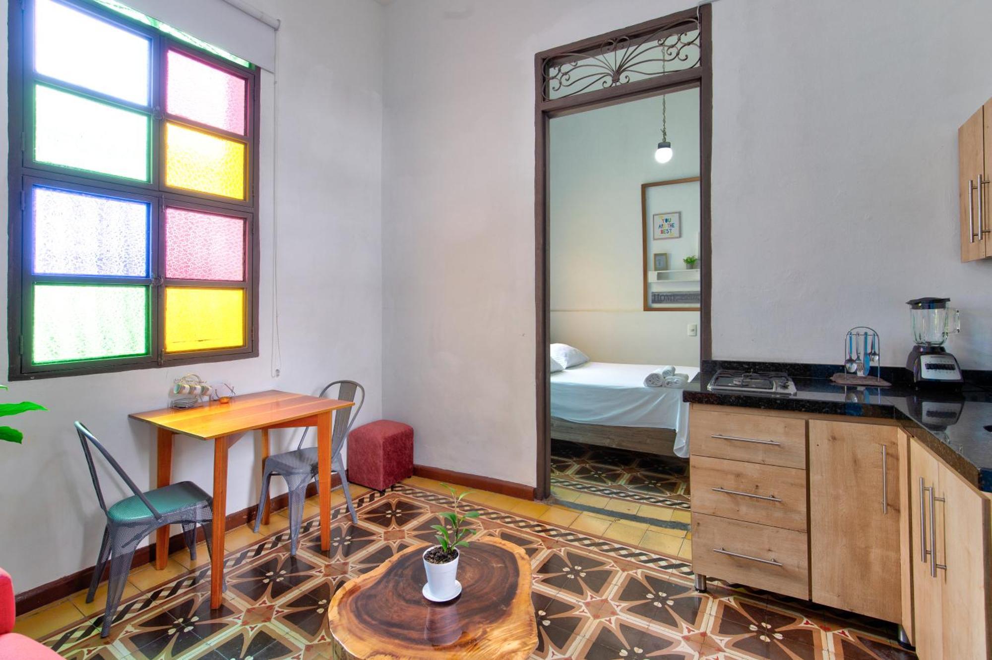 Casa Blanca San Antonio Hostal Boutique Кали Екстериор снимка