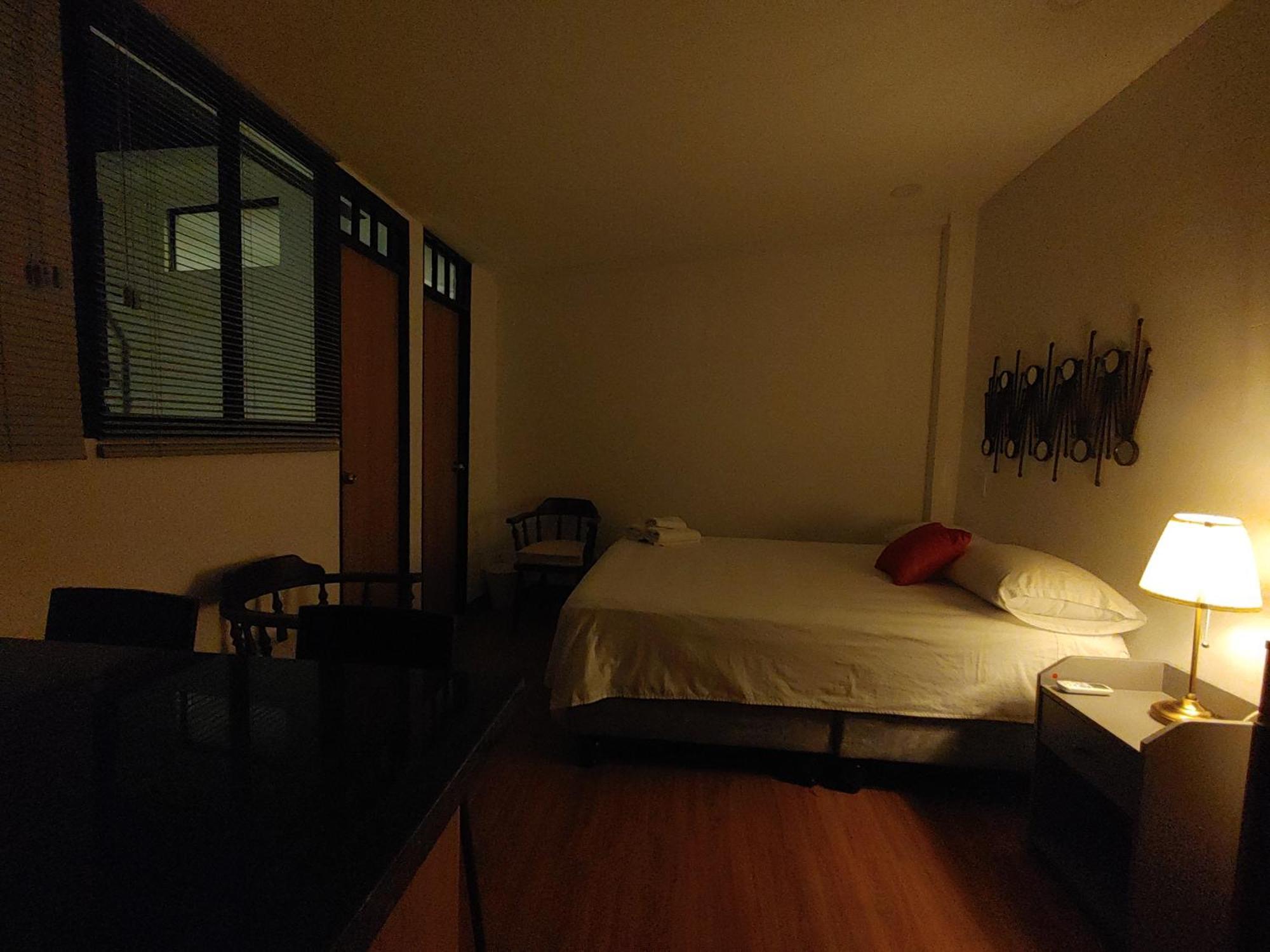Casa Blanca San Antonio Hostal Boutique Кали Стая снимка