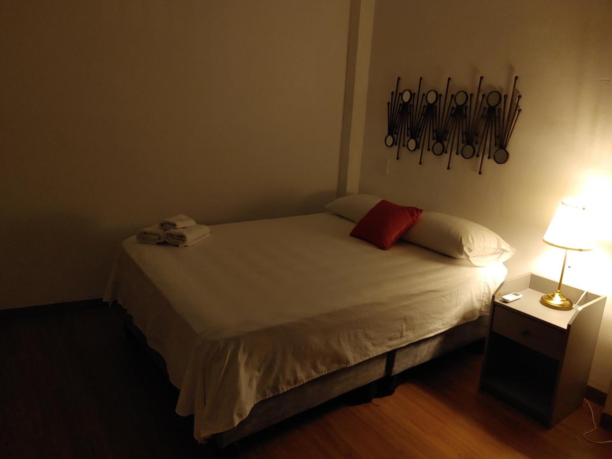 Casa Blanca San Antonio Hostal Boutique Кали Стая снимка