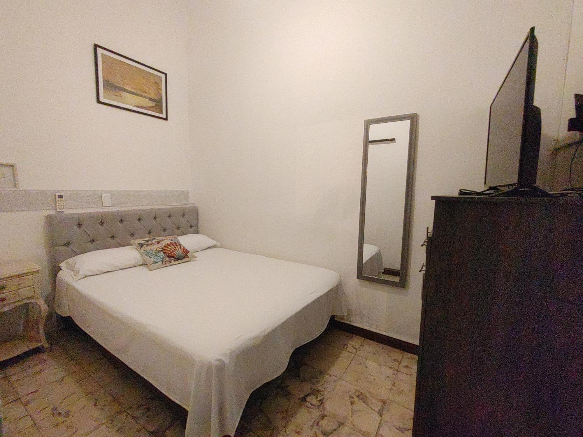 Casa Blanca San Antonio Hostal Boutique Кали Стая снимка